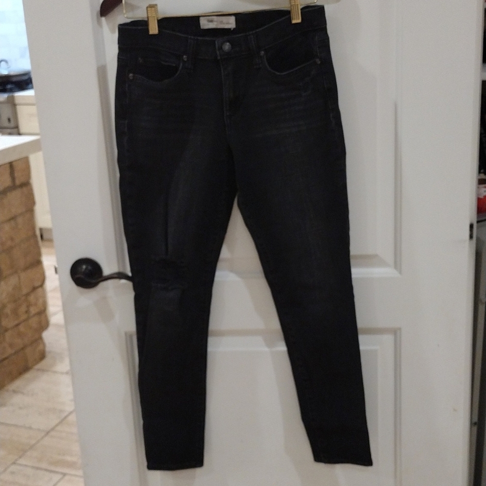 Gap 1969 Size 29R True Skinny Black Slight Distressing